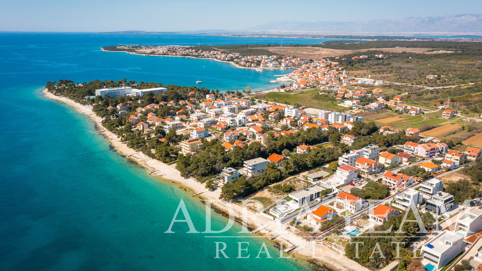 LUXUSNÁ VILA NA PREDAJ, 50 M OD MORA, PETRČANE - ZADAR