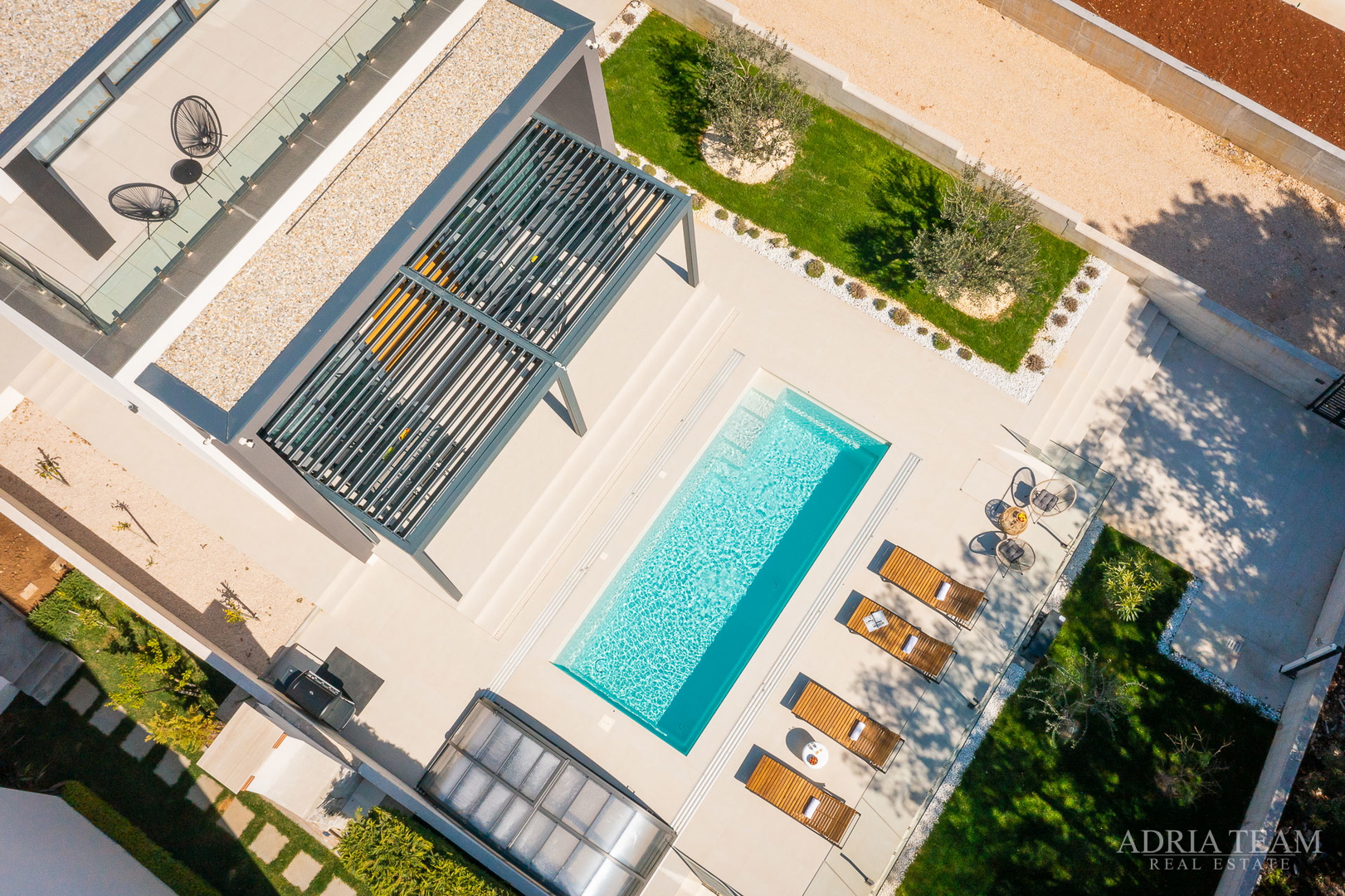 Luxusvilla mit Pool, 50 m vom Meer entfernt, Petrčane - Zadar