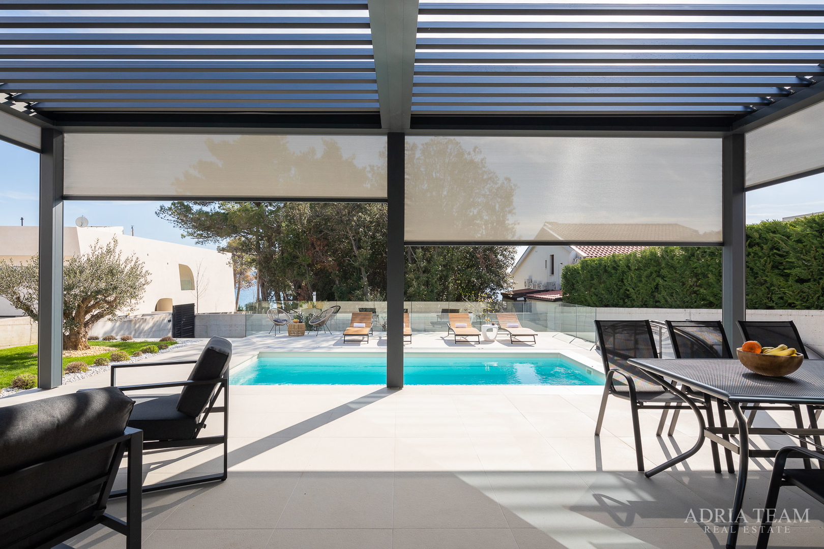 Luxusvilla mit Pool, 50 m vom Meer entfernt, Petrčane - Zadar