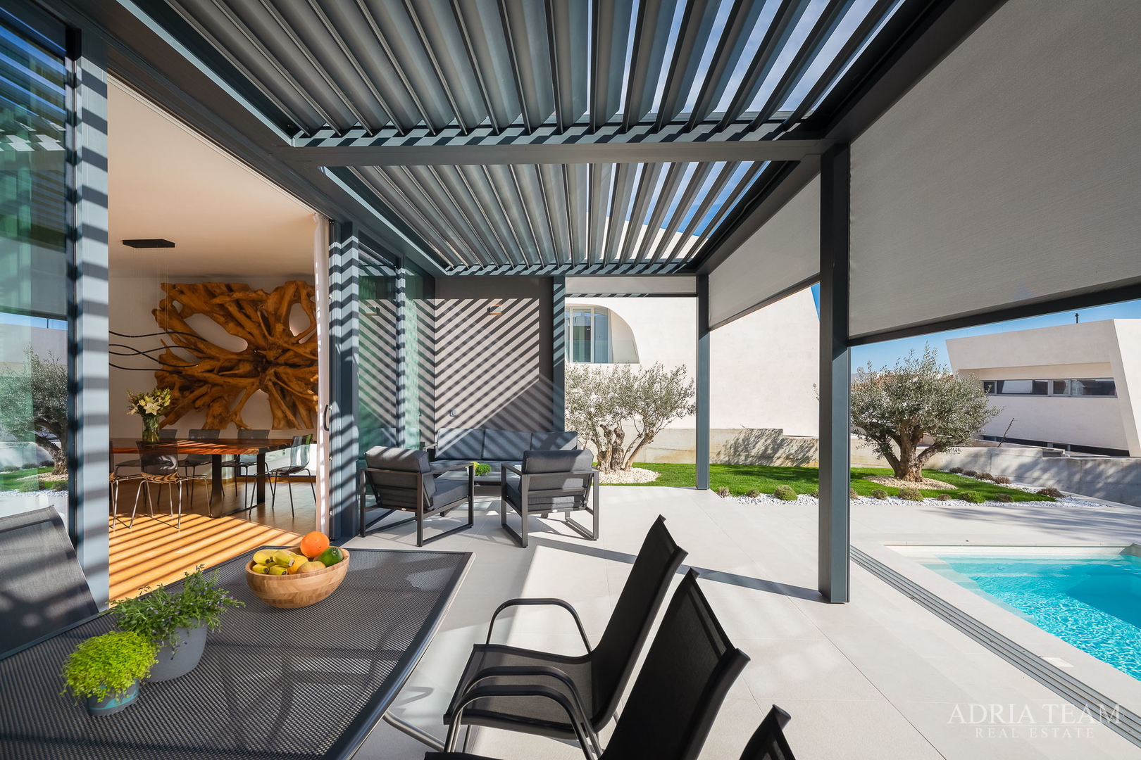 Luxusvilla mit Pool, 50 m vom Meer entfernt, Petrčane - Zadar