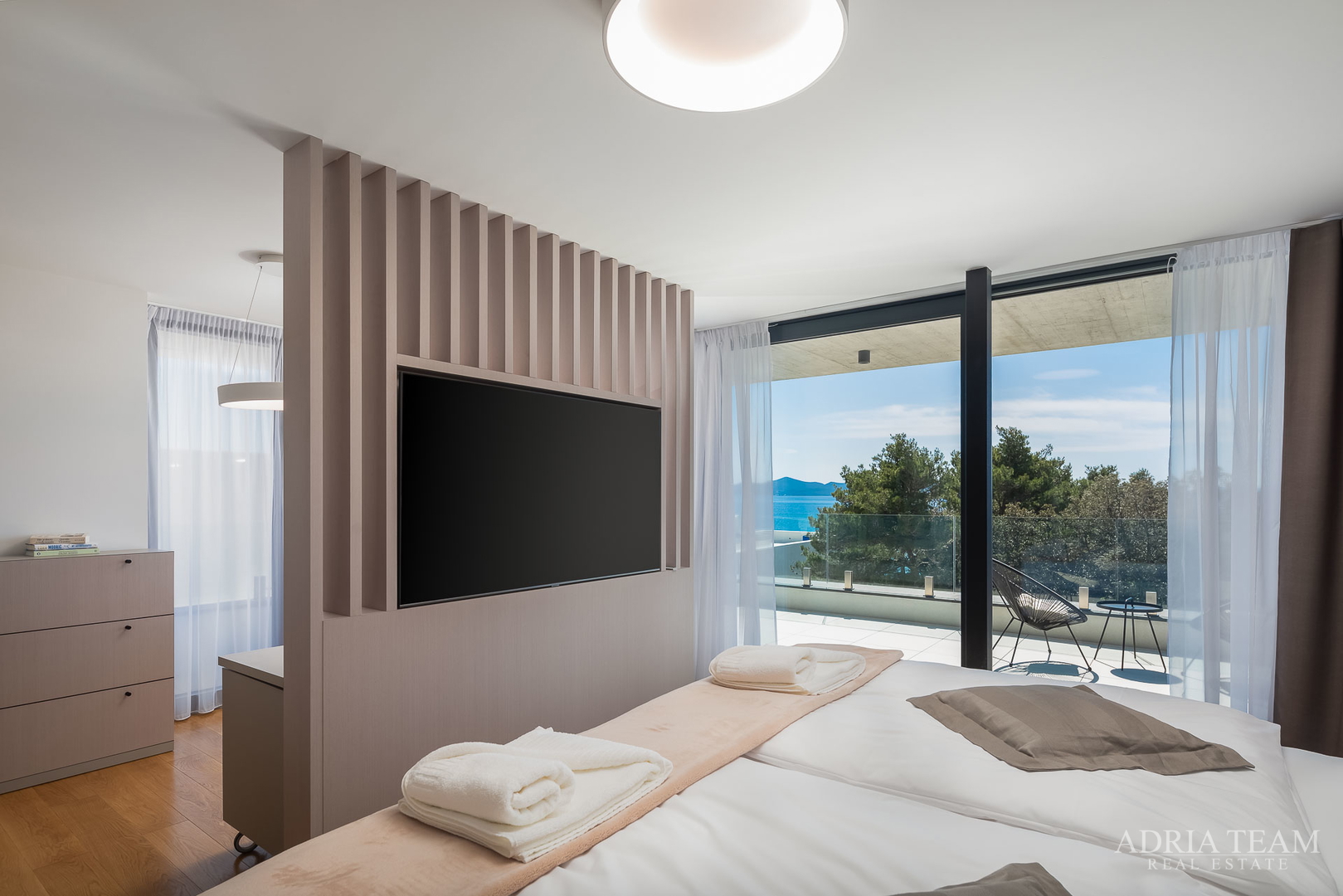 Luxusvilla mit Pool, 50 m vom Meer entfernt, Petrčane - Zadar
