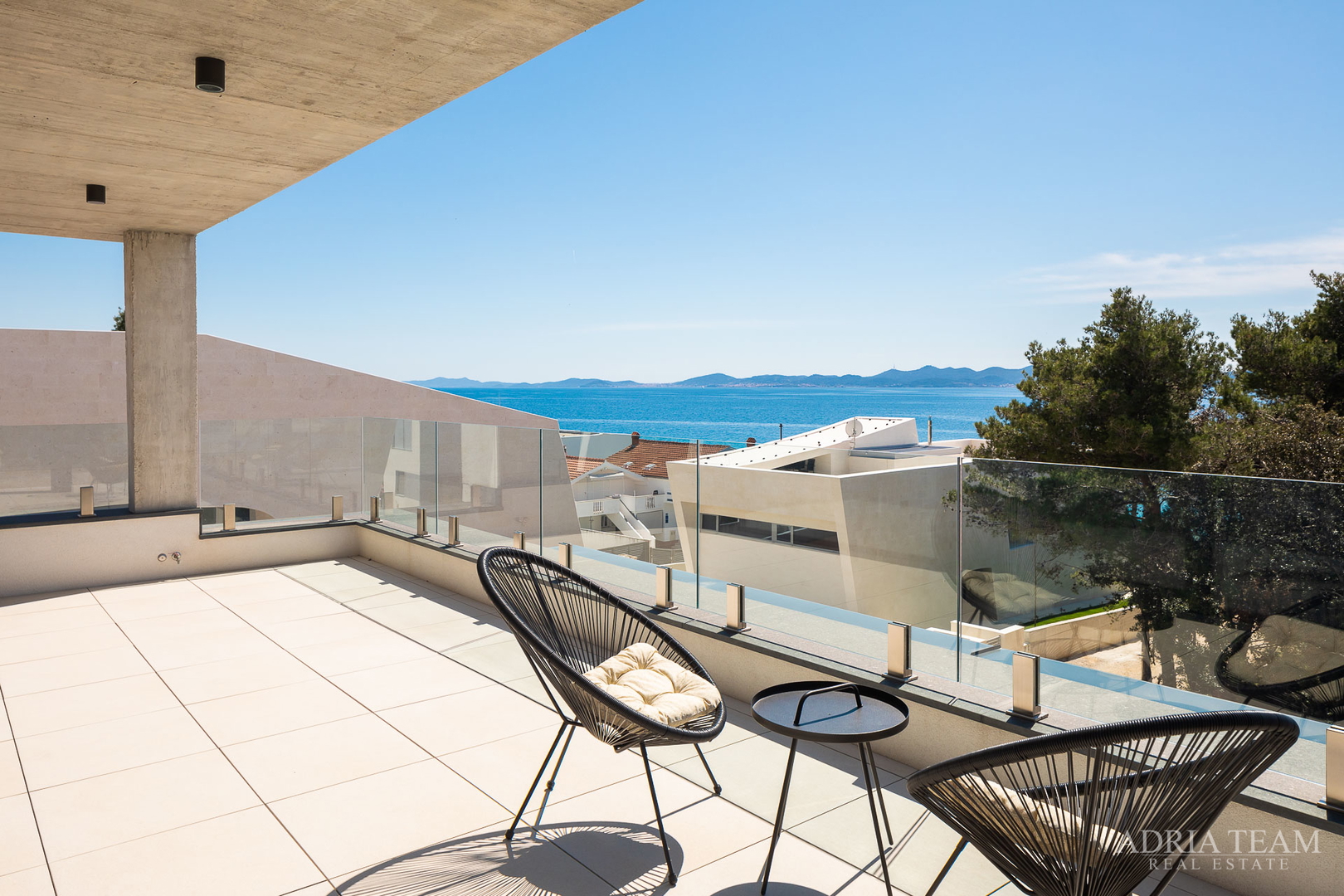 Luxusvilla mit Pool, 50 m vom Meer entfernt, Petrčane - Zadar