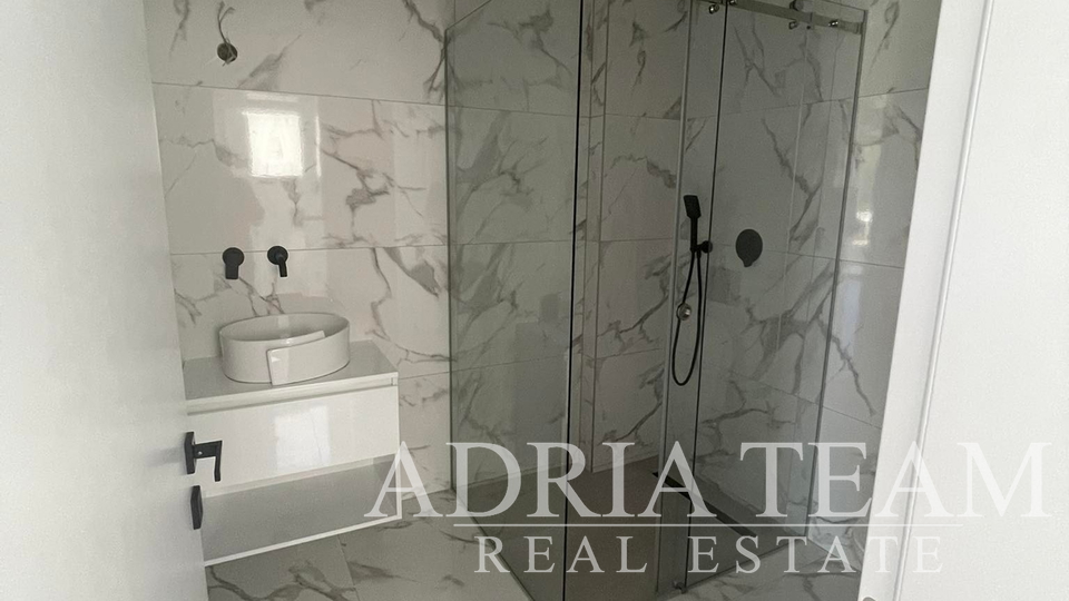 LUXURY TWO BEDROOM APARTMENTS, 100 m FROM THE SEA, BIBINJE - ZADAR