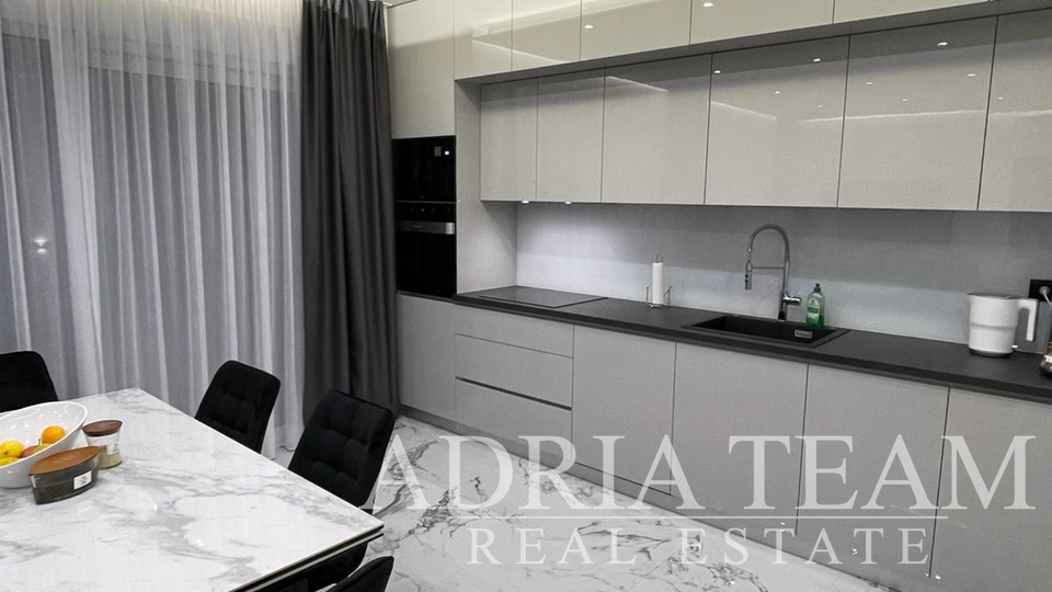 LUXURY TWO BEDROOM APARTMENTS, 100 m FROM THE SEA, BIBINJE - ZADAR