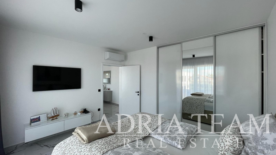 LUXURY TWO BEDROOM APARTMENTS, 100 m FROM THE SEA, BIBINJE - ZADAR