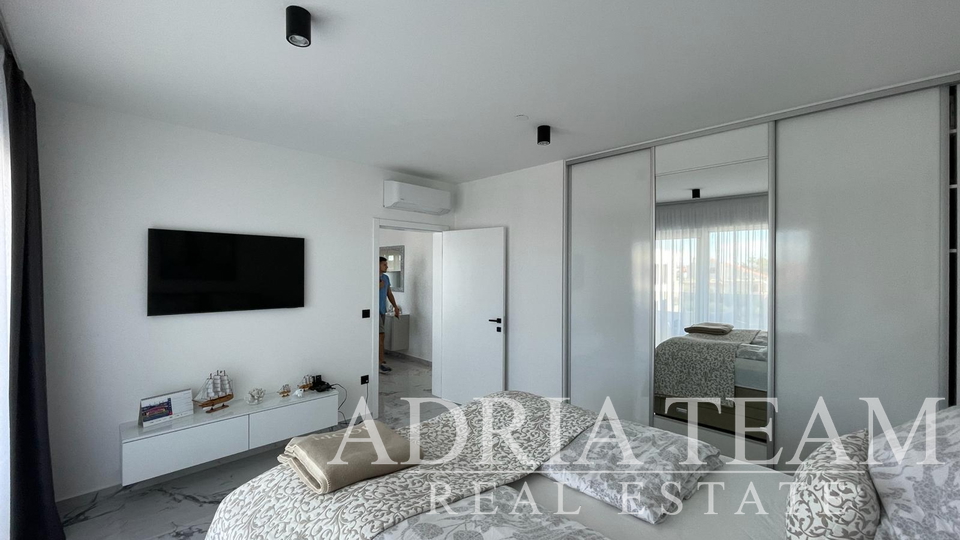 LUXURY TWO BEDROOM APARTMENTS, 100 m FROM THE SEA, BIBINJE - ZADAR