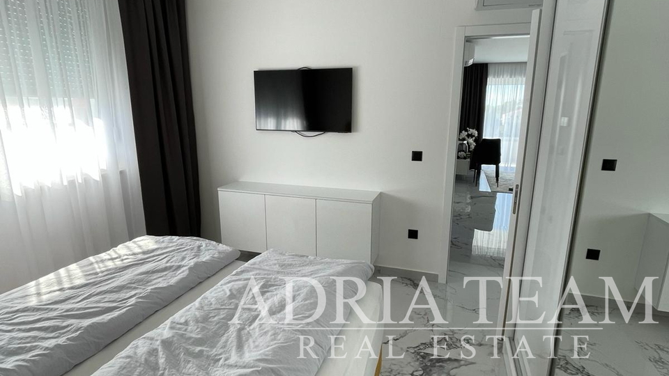 LUXURY TWO BEDROOM APARTMENTS, 100 m FROM THE SEA, BIBINJE - ZADAR