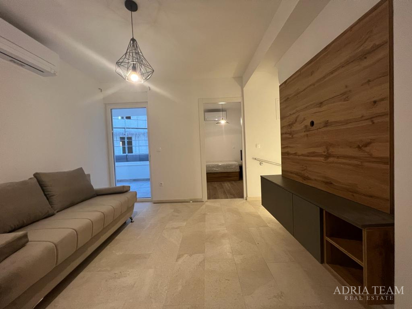 TOWNHOUSES WITH GARDENS, 200 M FROM THE BEACH!!! PRIME LOCATION!! PAG - NOVALJA