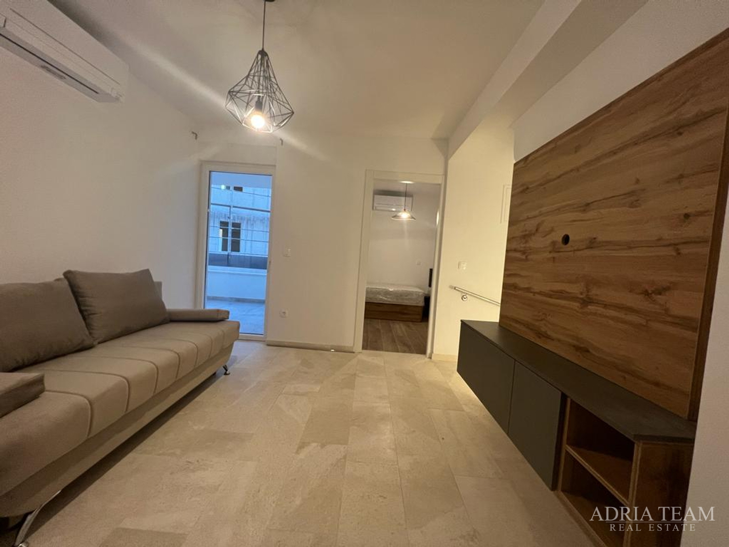 TOWNHOUSES WITH GARDENS, 200 M FROM THE BEACH!!! PRIME LOCATION!! PAG - NOVALJA