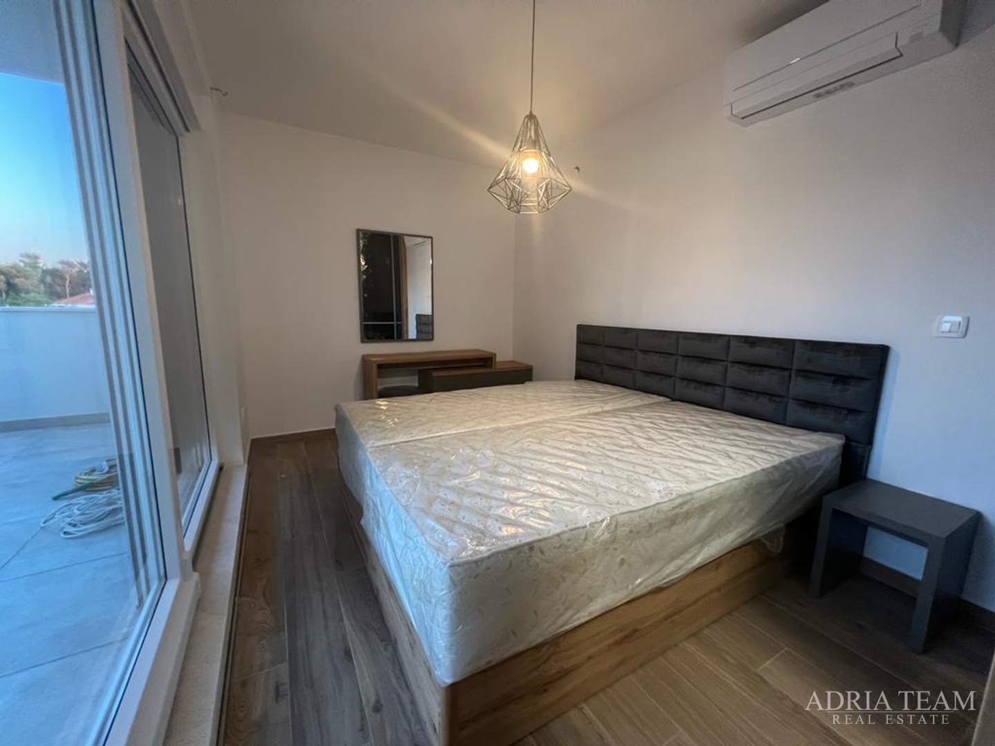 TOWNHOUSES WITH GARDENS, 200 M FROM THE BEACH!!! PRIME LOCATION!! PAG - NOVALJA