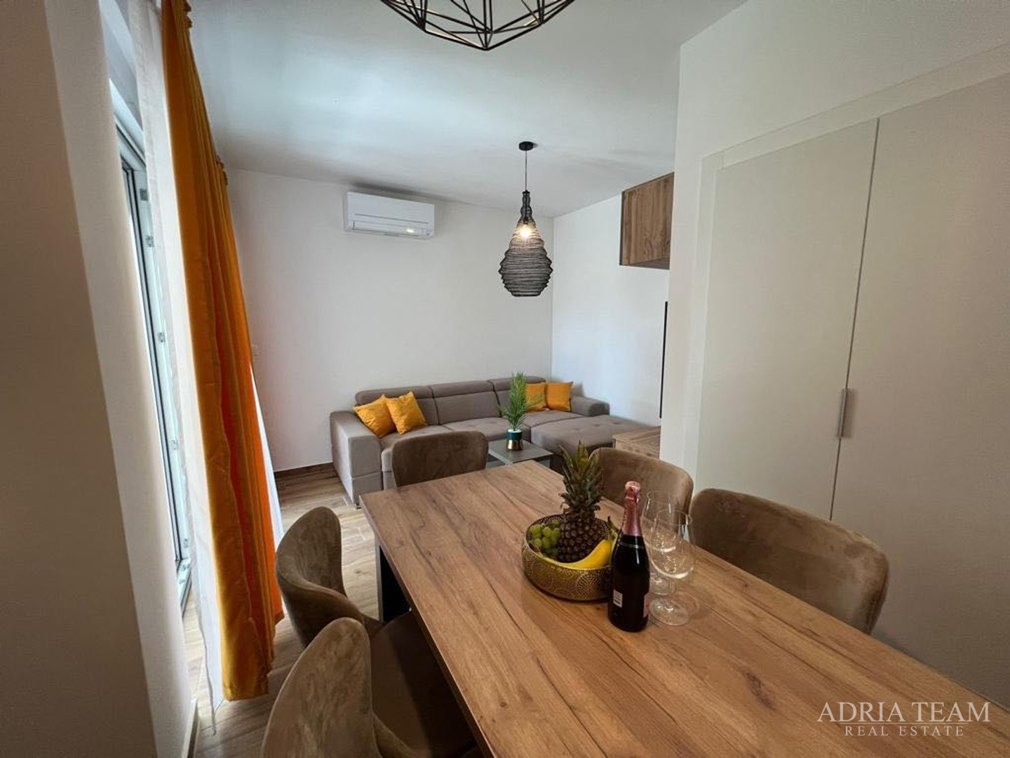 TOWNHOUSES WITH GARDENS, 200 M FROM THE BEACH!!! PRIME LOCATION!! PAG - NOVALJA