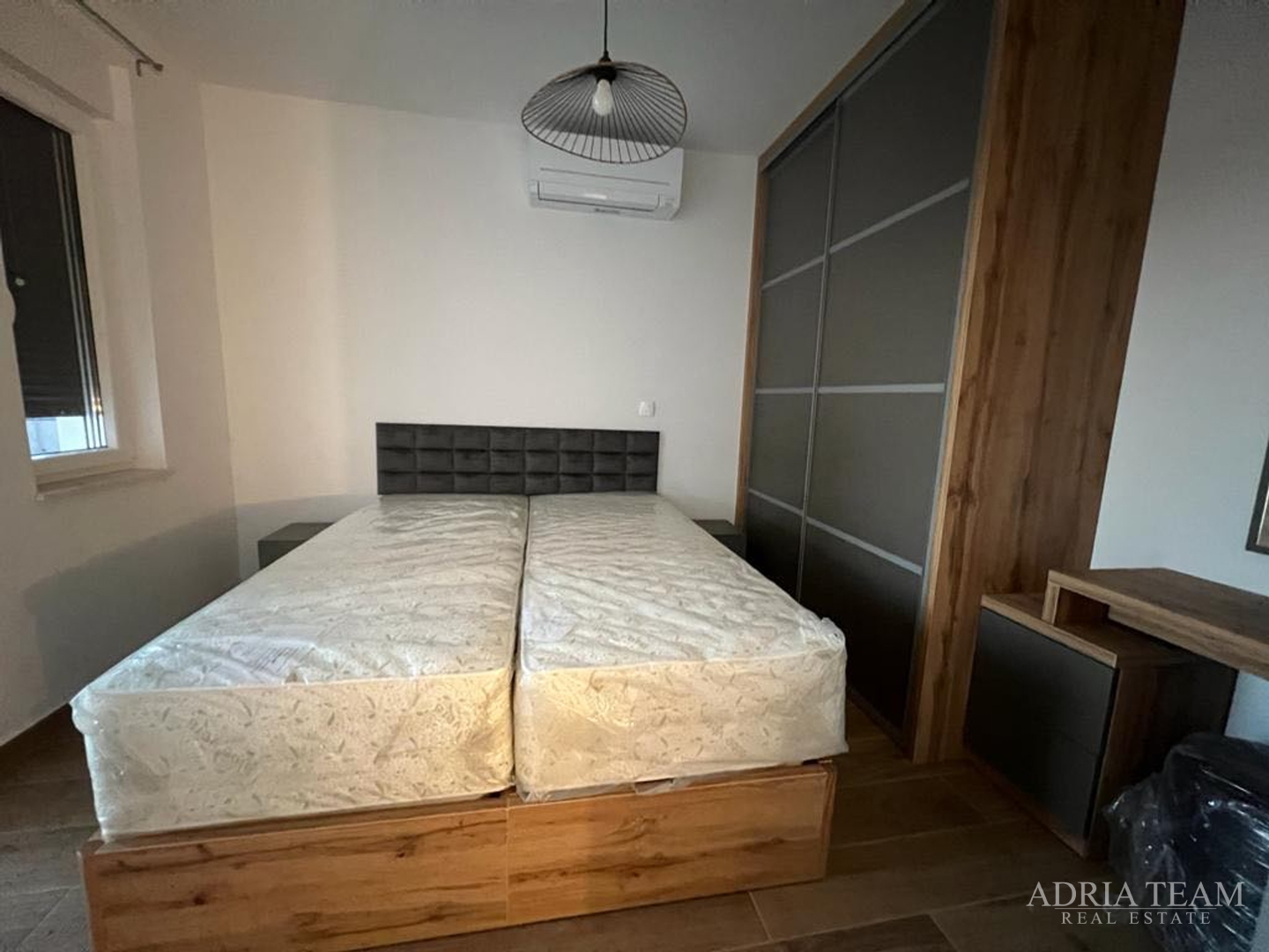 TOWNHOUSES WITH GARDENS, 200 M FROM THE BEACH!!! PRIME LOCATION!! PAG - NOVALJA