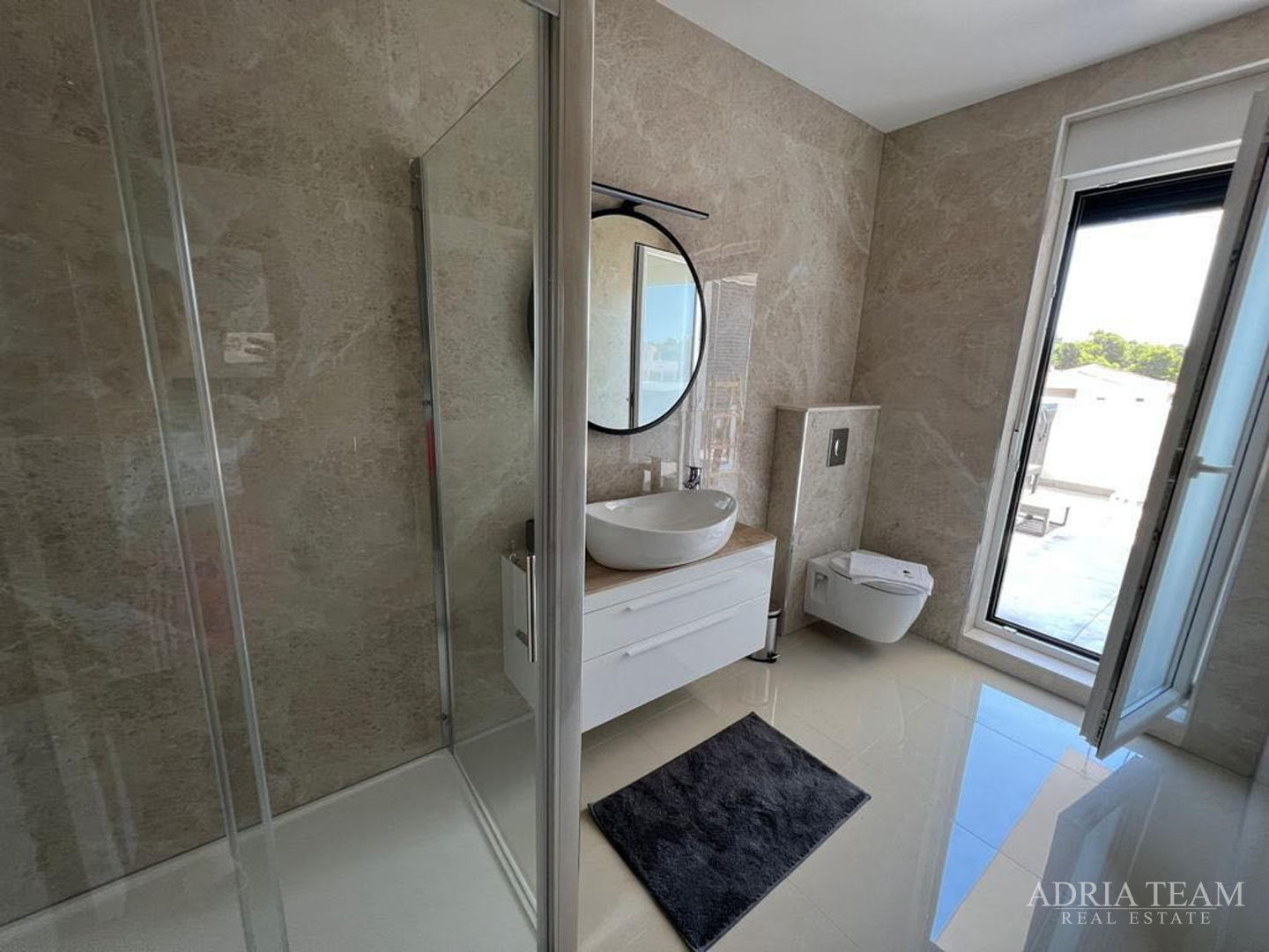 TOWNHOUSES WITH GARDENS, 200 M FROM THE BEACH!!! PRIME LOCATION!! PAG - NOVALJA