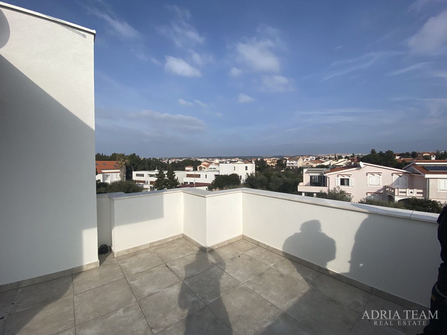 TOWNHOUSES WITH GARDENS, 200 M FROM THE BEACH!!! PRIME LOCATION!! PAG - NOVALJA