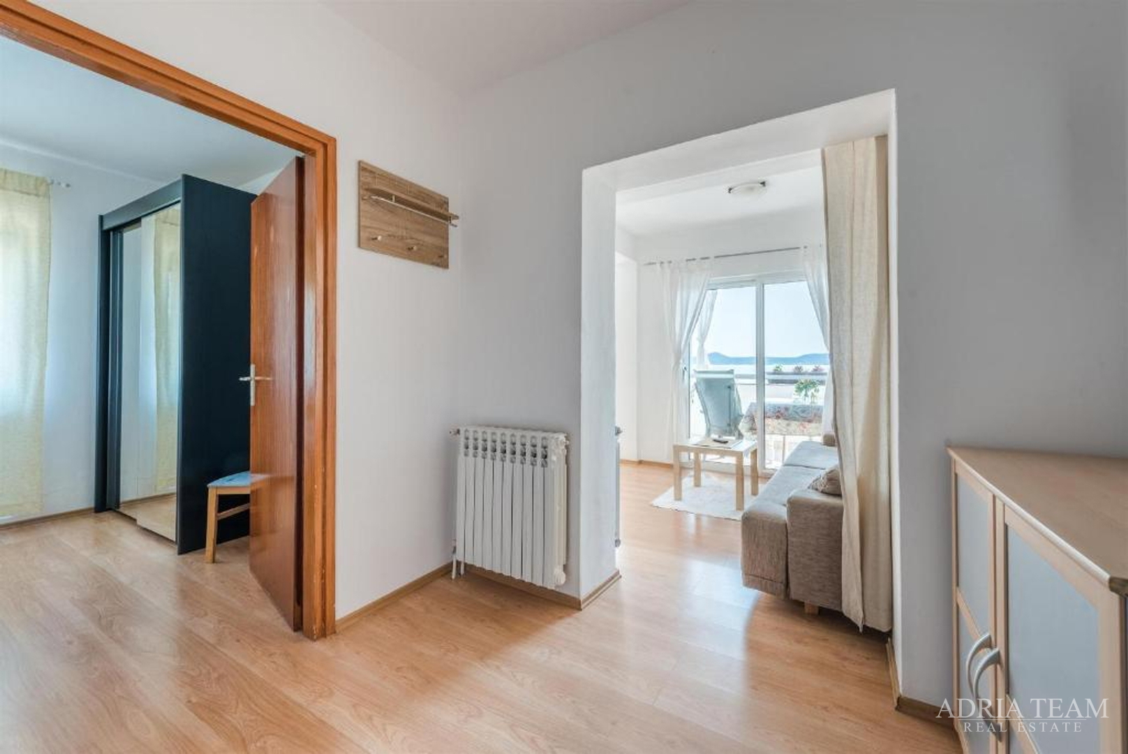 HOTEL - SUKOŠAN, ERSTE REIHE AM MEER