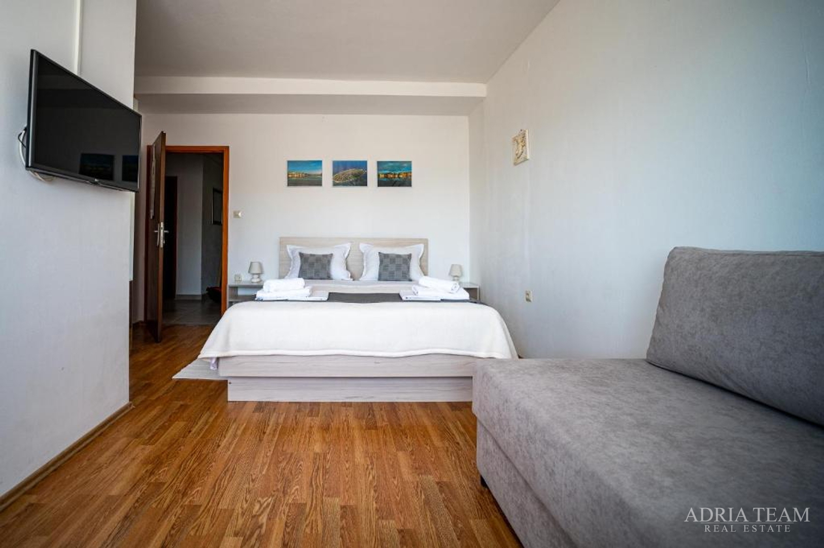 HOTEL - SUKOŠAN, ERSTE REIHE AM MEER