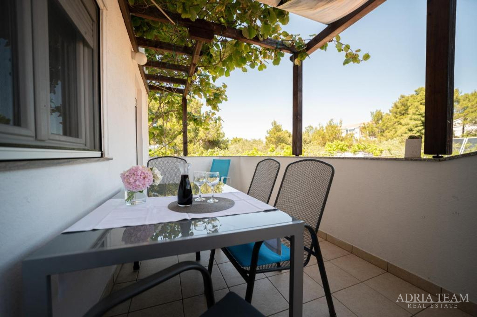 HOTEL - SUKOŠAN, ERSTE REIHE AM MEER