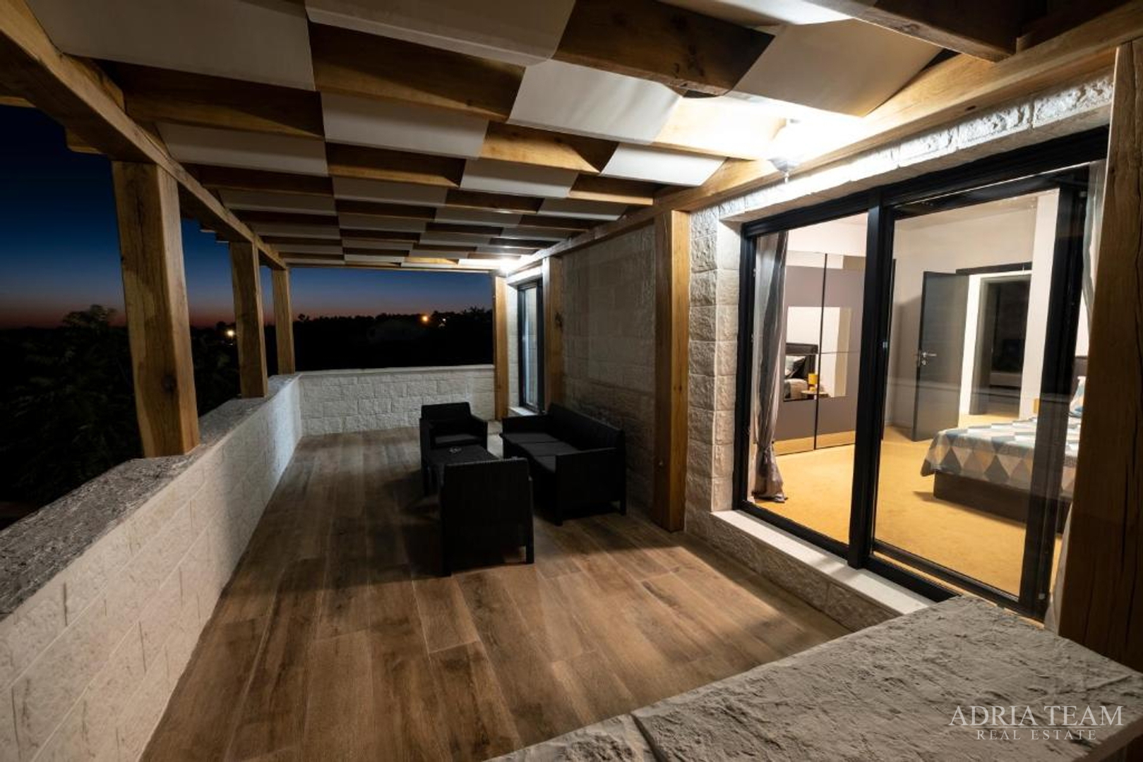 LUXURY VILLA WITH A POOL AND YARD, 750 m FROM THE SEA, VIR - ZADAR