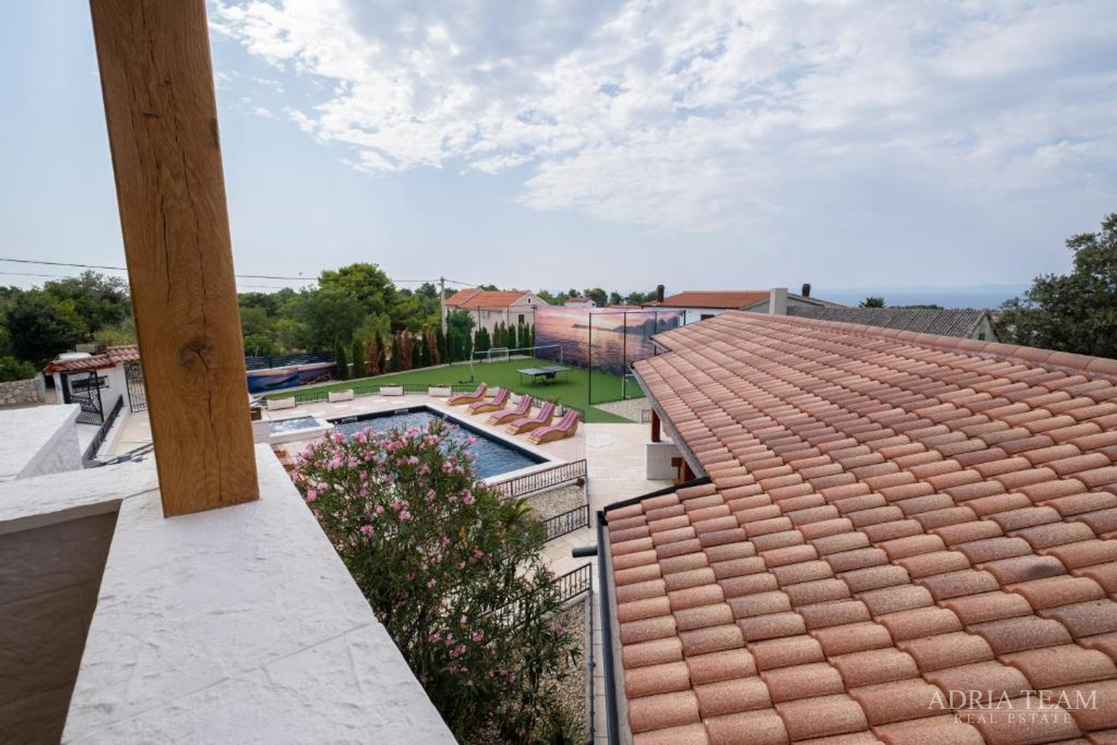 LUXURY VILLA WITH A POOL AND YARD, 750 m FROM THE SEA, VIR - ZADAR