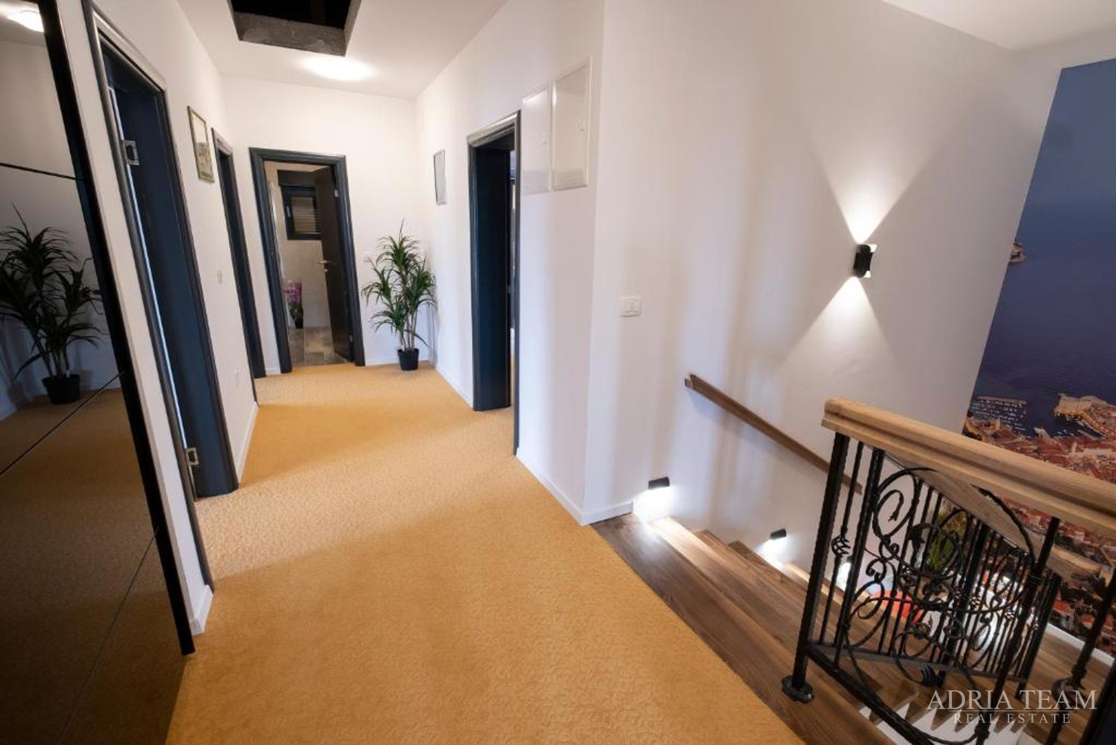 LUXURY VILLA WITH A POOL AND YARD, 750 m FROM THE SEA, VIR - ZADAR