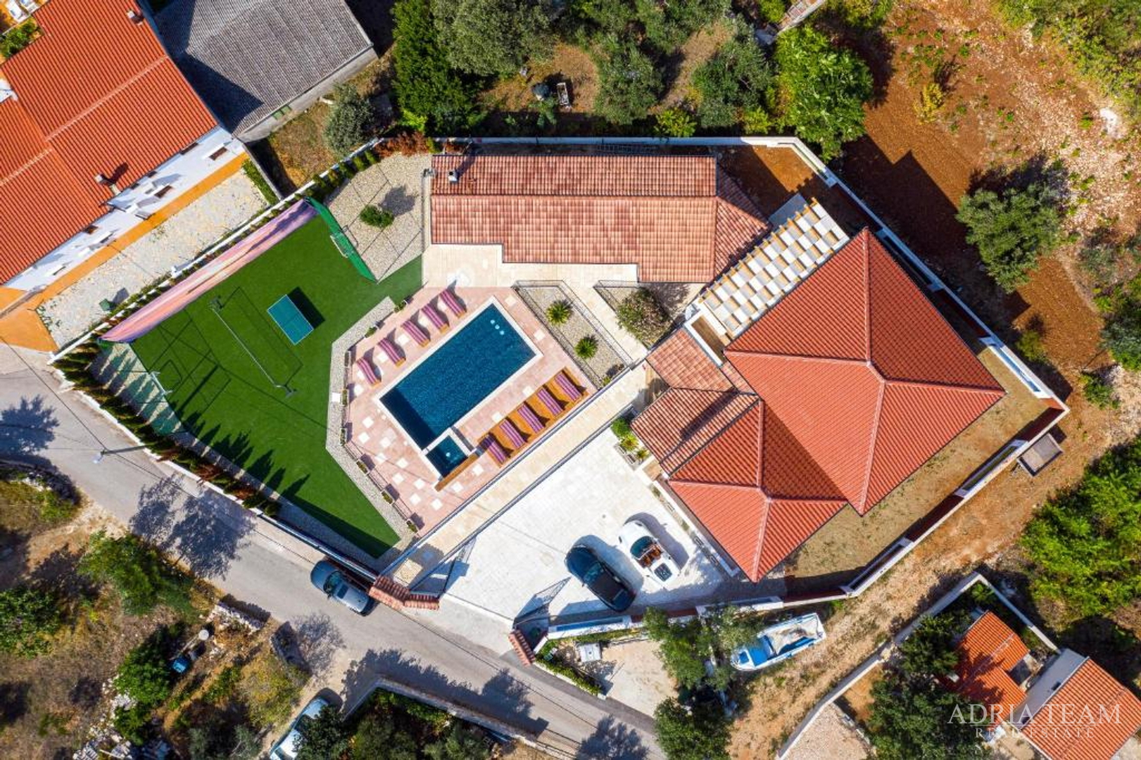 LUXURY VILLA WITH A POOL AND YARD, 750 m FROM THE SEA, VIR - ZADAR