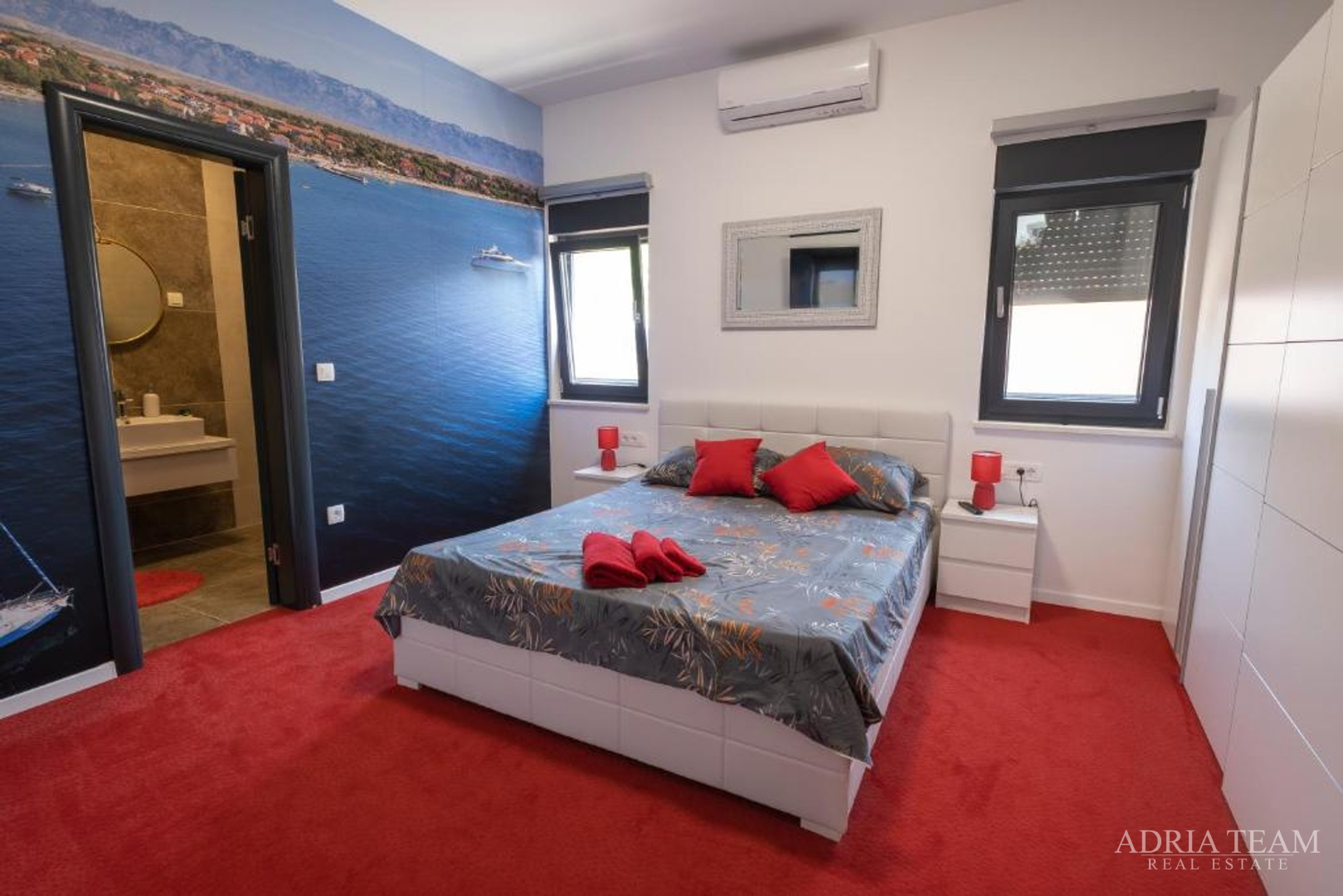 LUXURY VILLA WITH A POOL AND YARD, 750 m FROM THE SEA, VIR - ZADAR