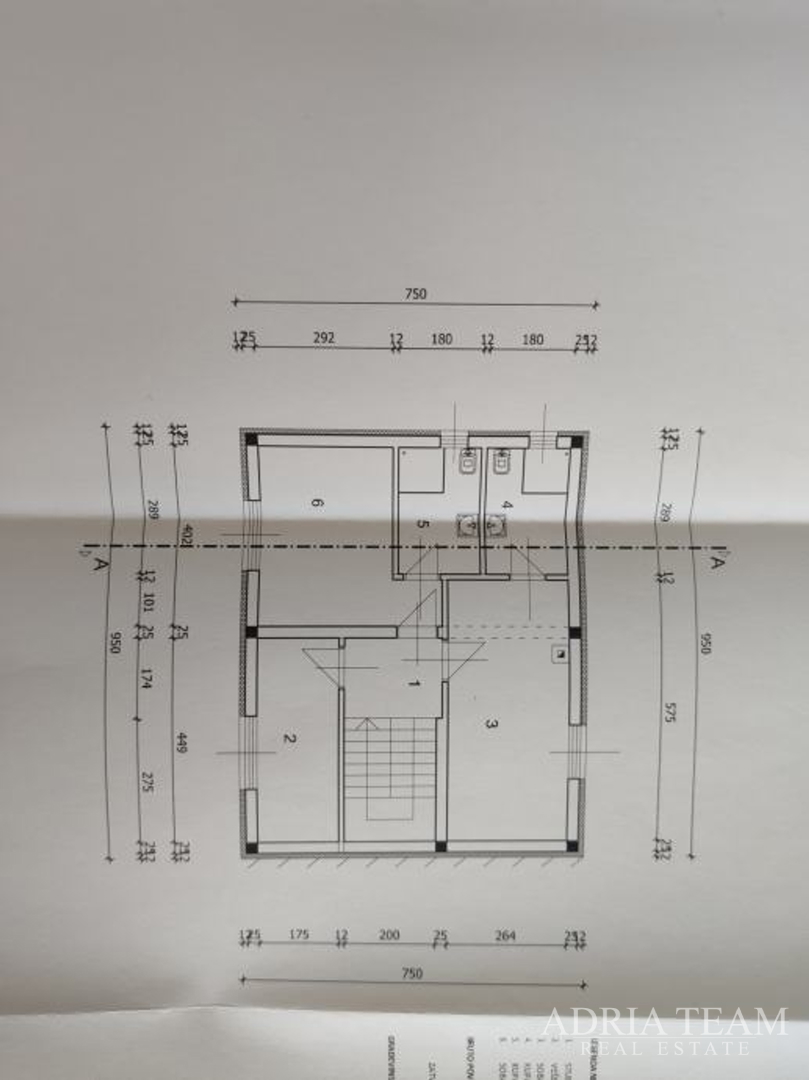 VILA S BAZENOM, 350 m OD MORA, VIR - ZADAR
