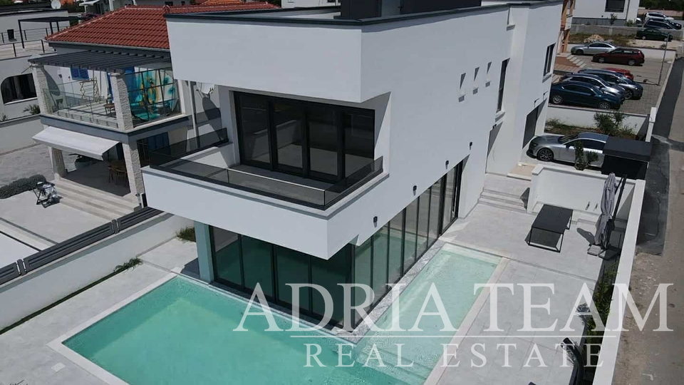 VILLA, NEW BUILDING, 205 M FROM THE SEA - VRSI, MULO