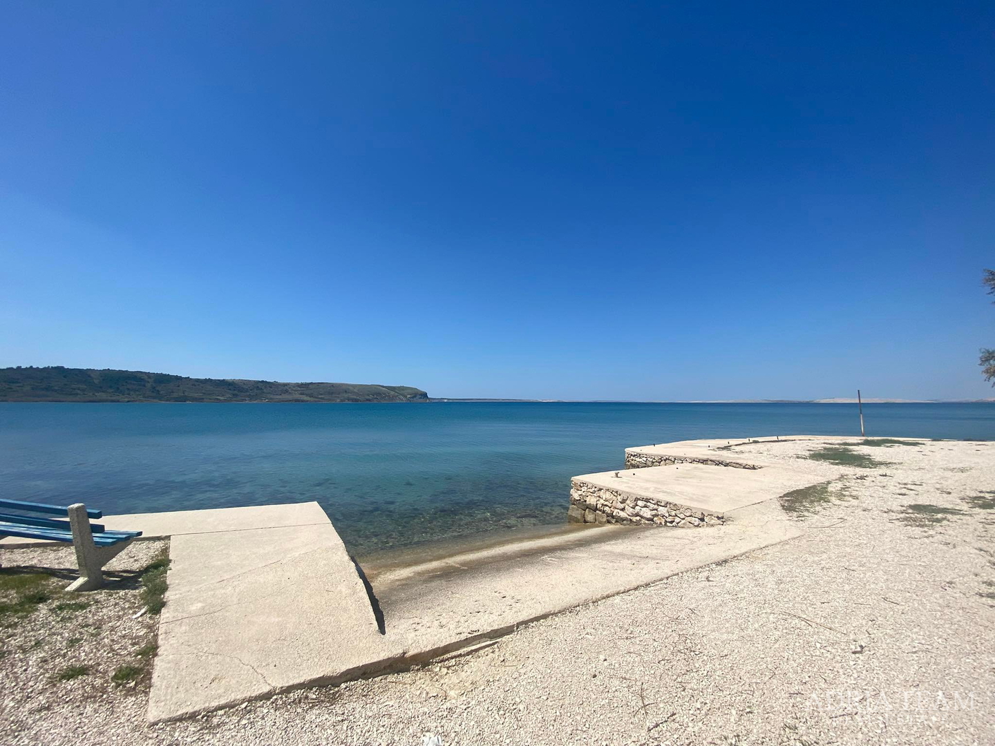 GRAĐEVINSKO ZEMLJIŠTE - 1362 m2, PRVI RED DO MORA!!! IZVRSNA PRILIKA! RAŽANAC - RTINA