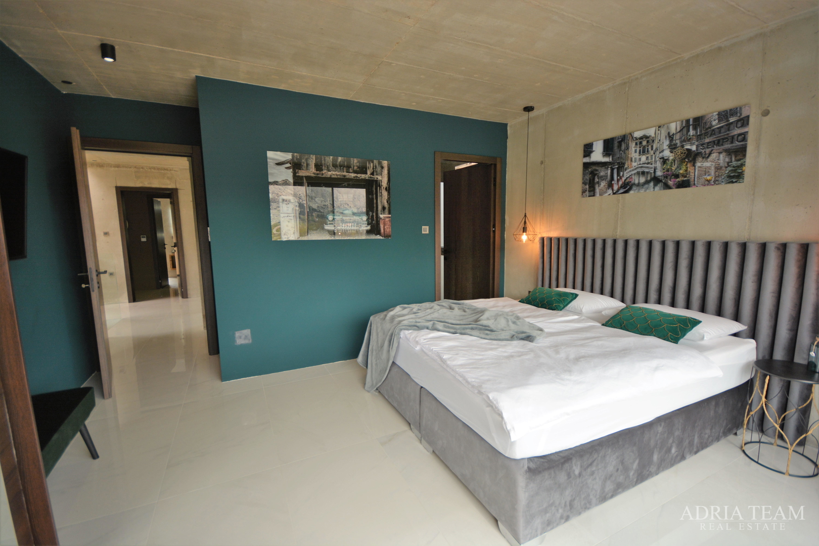 MODERNA VILA U INDUSTRIJSKOM STILU - BAŠKA, KRK