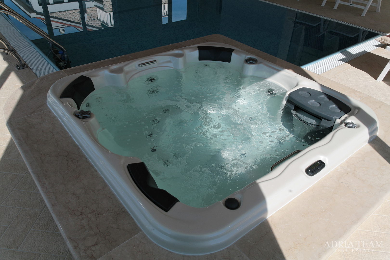 LUXURY VILLAS 2in1!! 100 M AWAY FROM THE MARINA - BETINA, MURTER