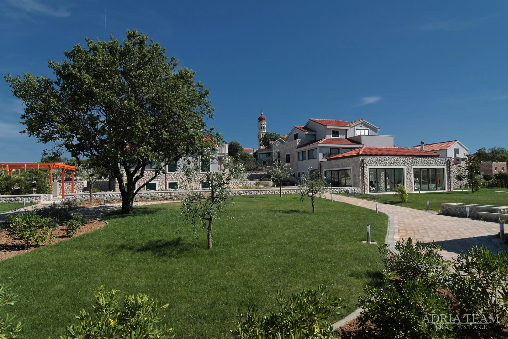 LUXURY VILLAS 2in1!! 100 M AWAY FROM THE MARINA - BETINA, MURTER