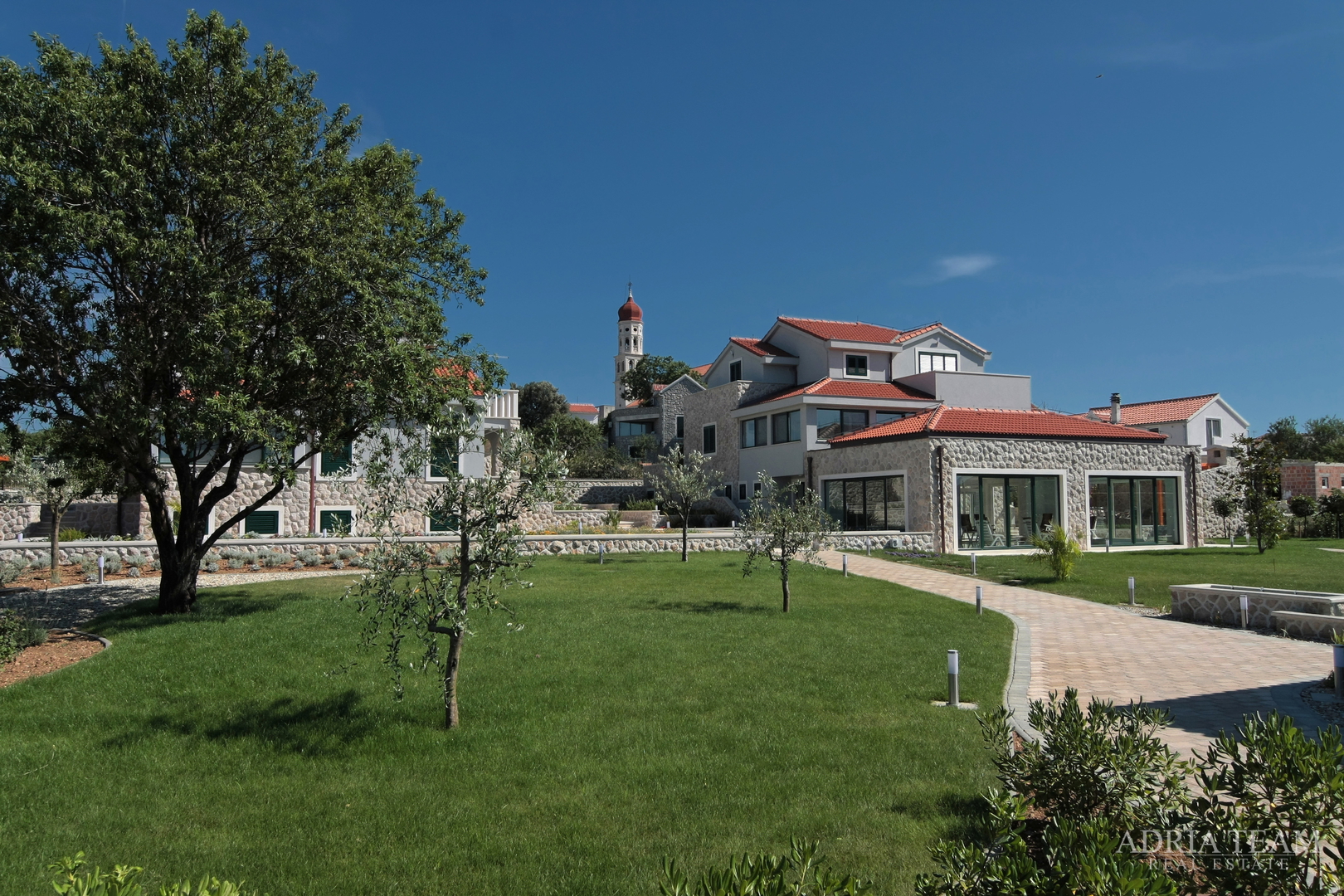 LUXURY VILLAS 2in1!! 100 M AWAY FROM THE MARINA - BETINA, MURTER