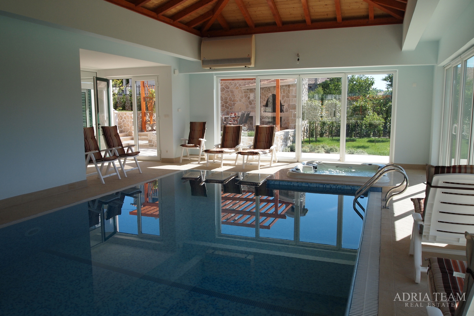 LUXURY VILLAS 2in1!! 100 M AWAY FROM THE MARINA - BETINA, MURTER