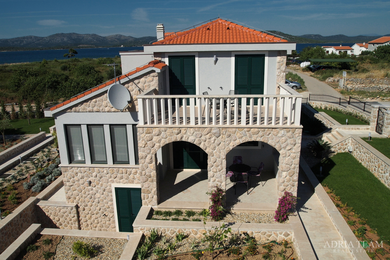 LUXURY VILLAS 2in1!! 100 M AWAY FROM THE MARINA - BETINA, MURTER