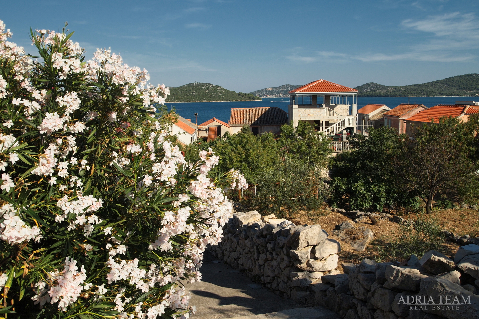 LUXURY VILLAS 2in1!! 100 M AWAY FROM THE MARINA - BETINA, MURTER