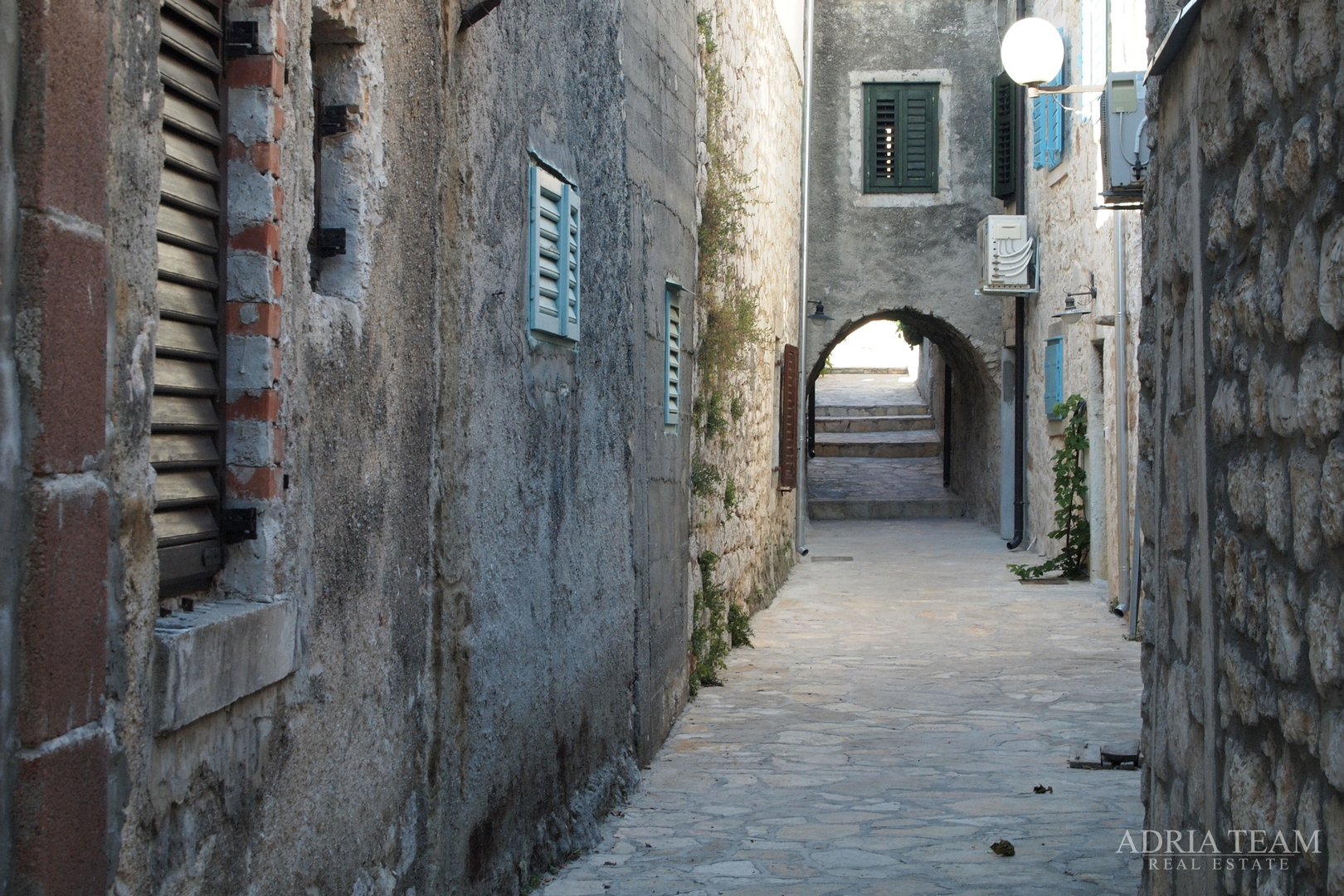 LUXURY VILLAS 2in1!! 100 M AWAY FROM THE MARINA - BETINA, MURTER