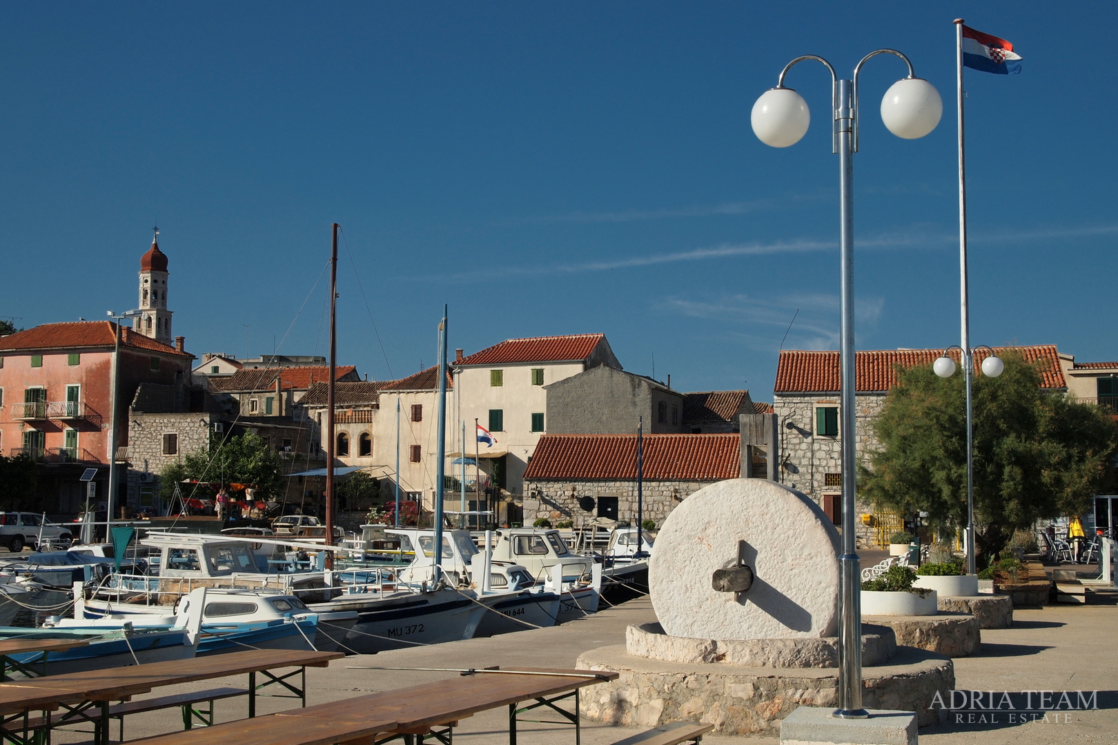 LUXURY VILLAS 2in1!! 100 M AWAY FROM THE MARINA - BETINA, MURTER