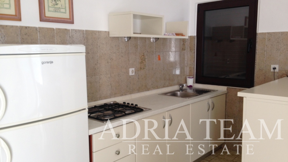 APARTMENT HOUSE 100 m FROM THE SEA, EXCELLENT LOCATION - NOVALJA, PAG