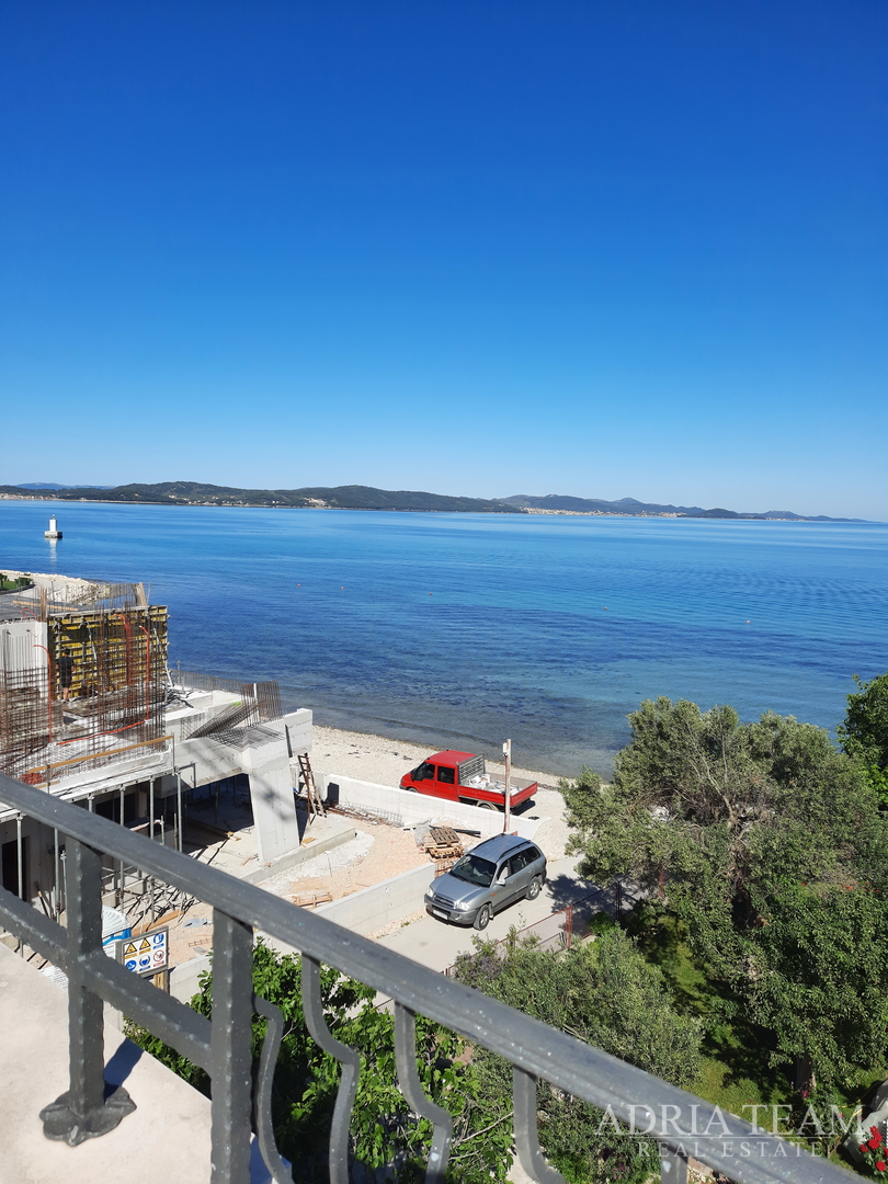 HOTEL S KONOBOM I KROVNOM TERASOM, 1. RED DO MORA - SUKOŠAN