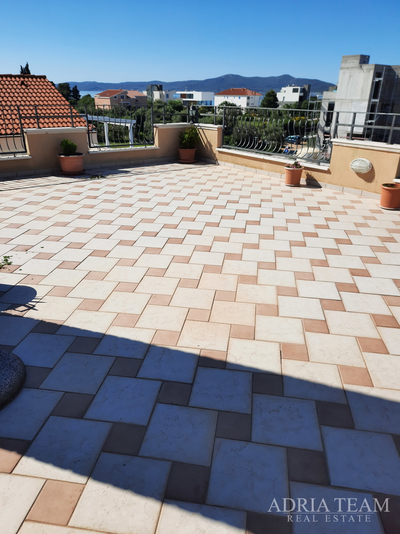 HOTEL S KONOBOM I KROVNOM TERASOM, 1. RED DO MORA - SUKOŠAN