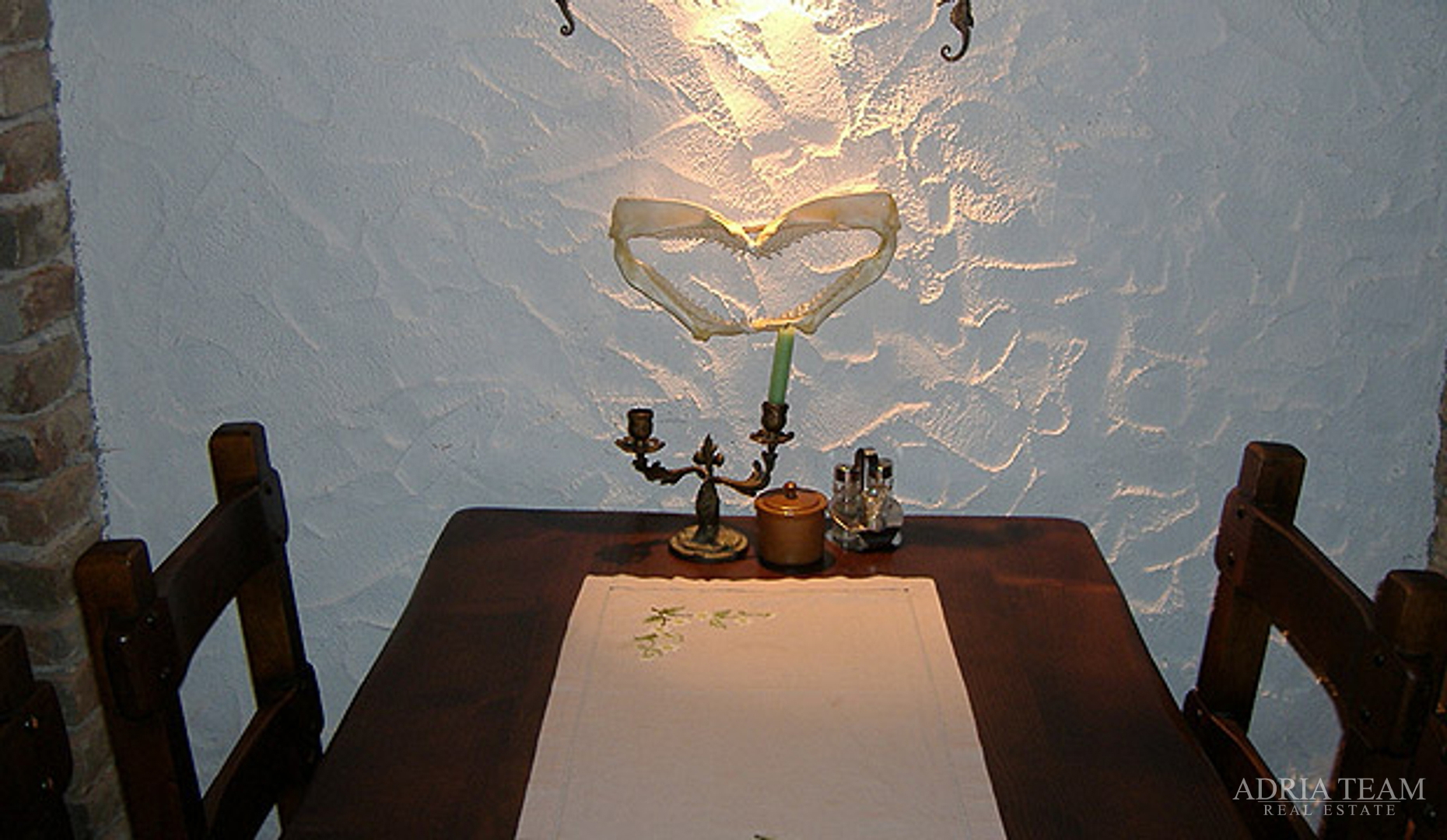 HOTEL S KONOBOM I KROVNOM TERASOM, 1. RED DO MORA - SUKOŠAN