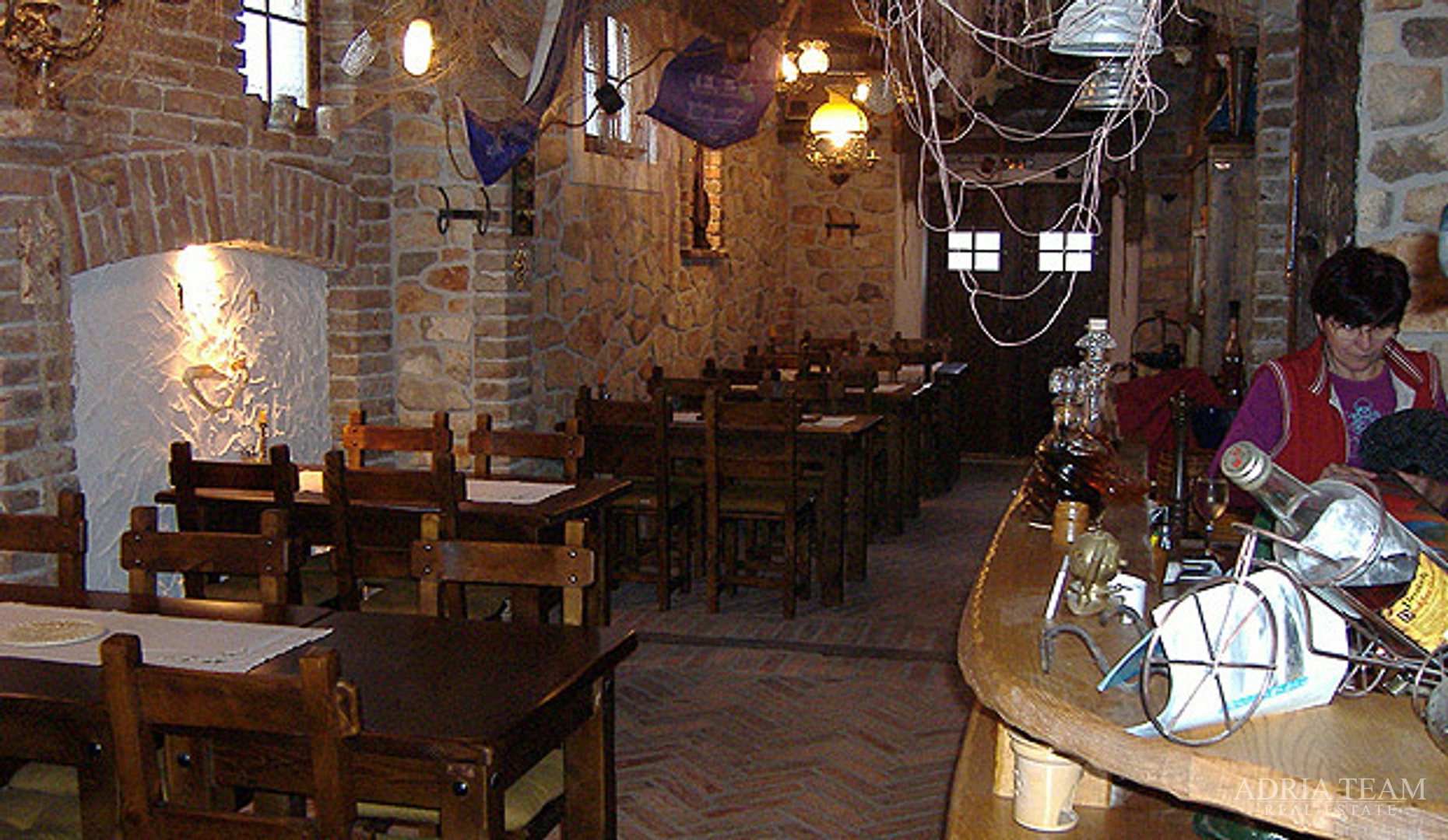 HOTEL S KONOBOM I KROVNOM TERASOM, 1. RED DO MORA - SUKOŠAN