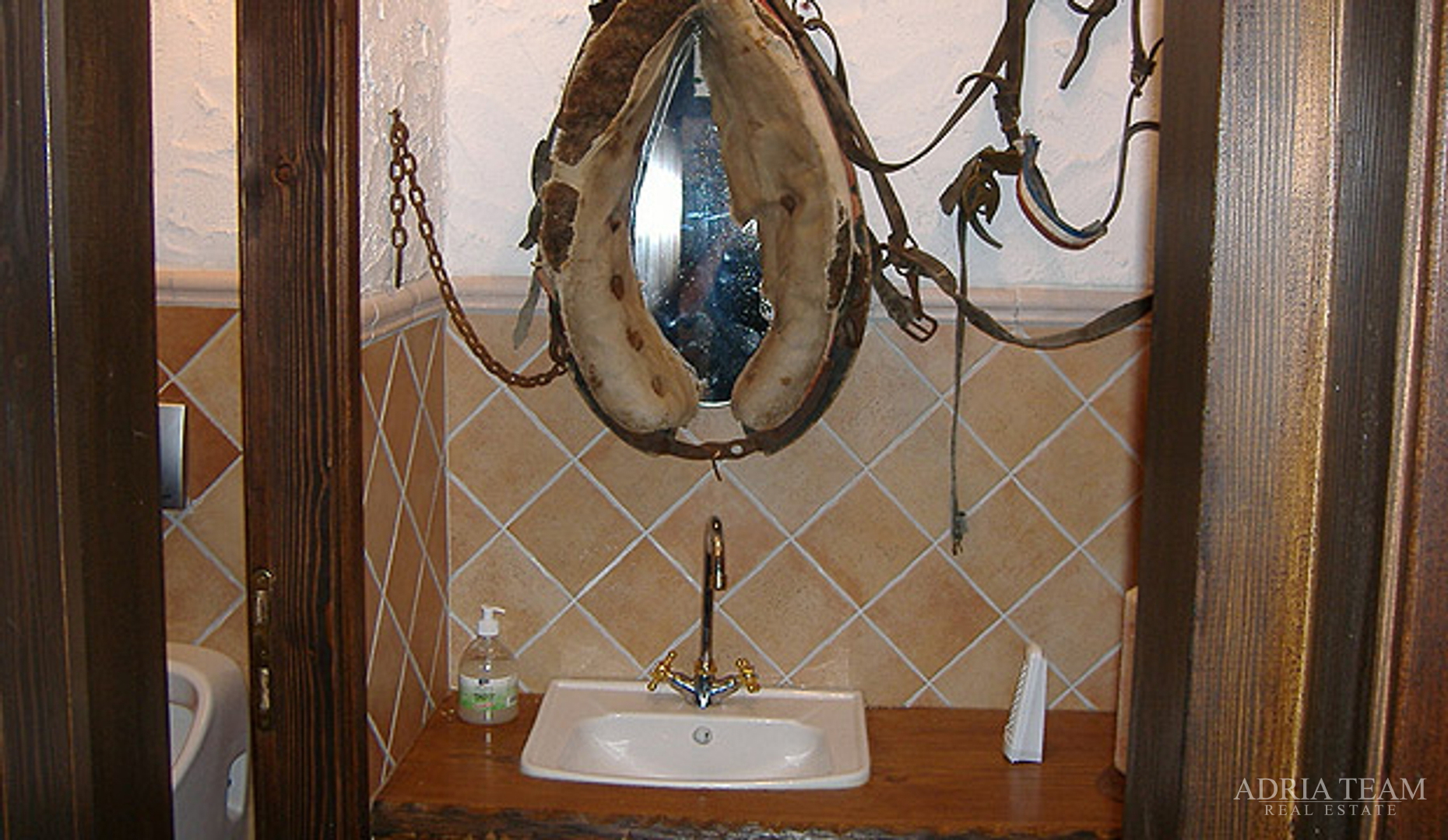 HOTEL S KONOBOM I KROVNOM TERASOM, 1. RED DO MORA - SUKOŠAN