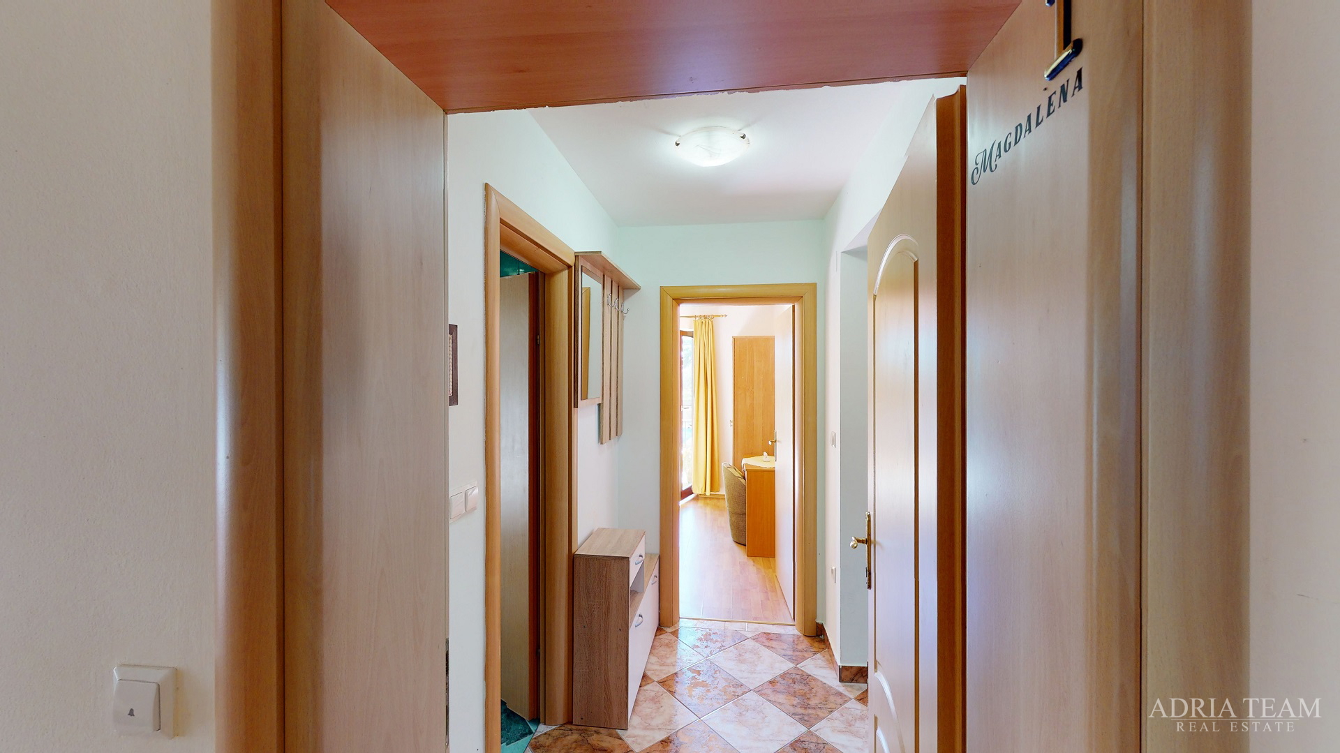 HOTEL S KONOBOM I KROVNOM TERASOM, 1. RED DO MORA - SUKOŠAN