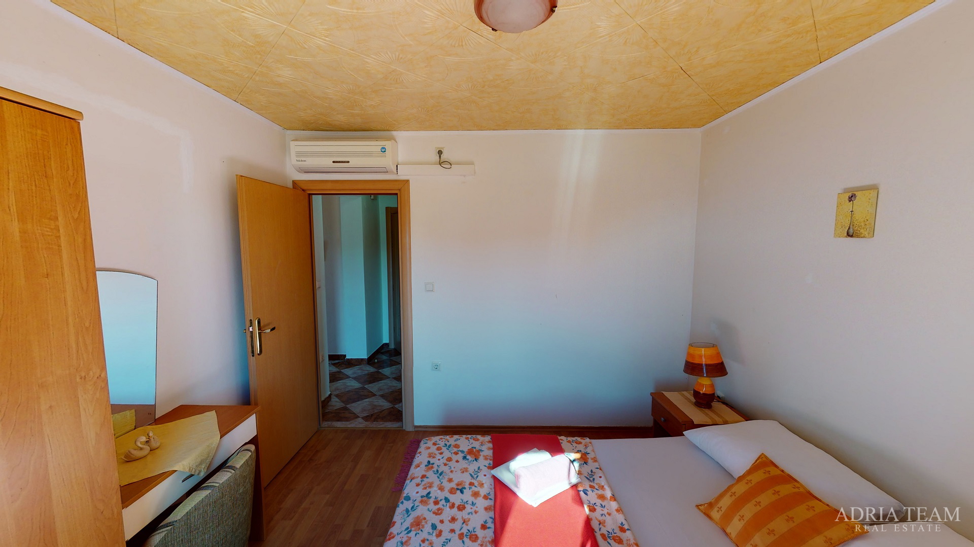 HOTEL S KONOBOM I KROVNOM TERASOM, 1. RED DO MORA - SUKOŠAN