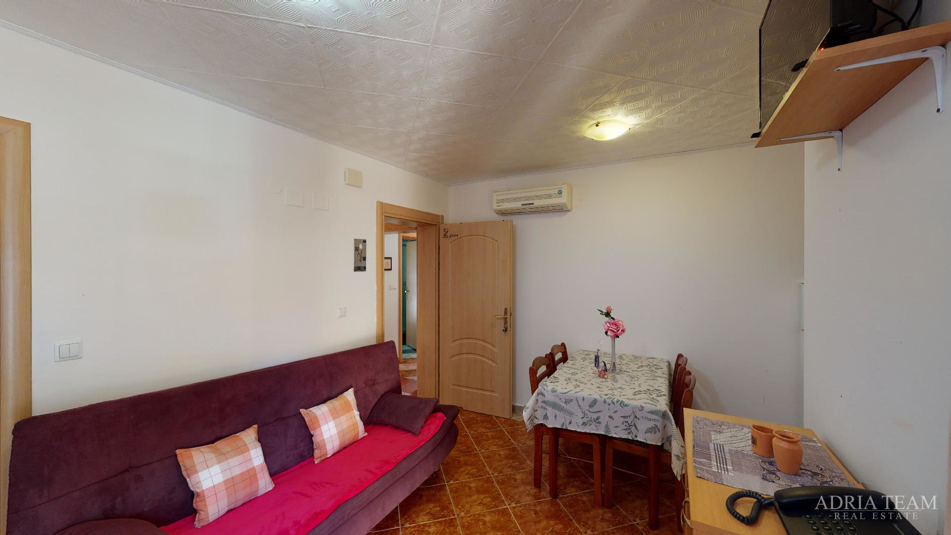 HOTEL S KONOBOM I KROVNOM TERASOM, 1. RED DO MORA - SUKOŠAN