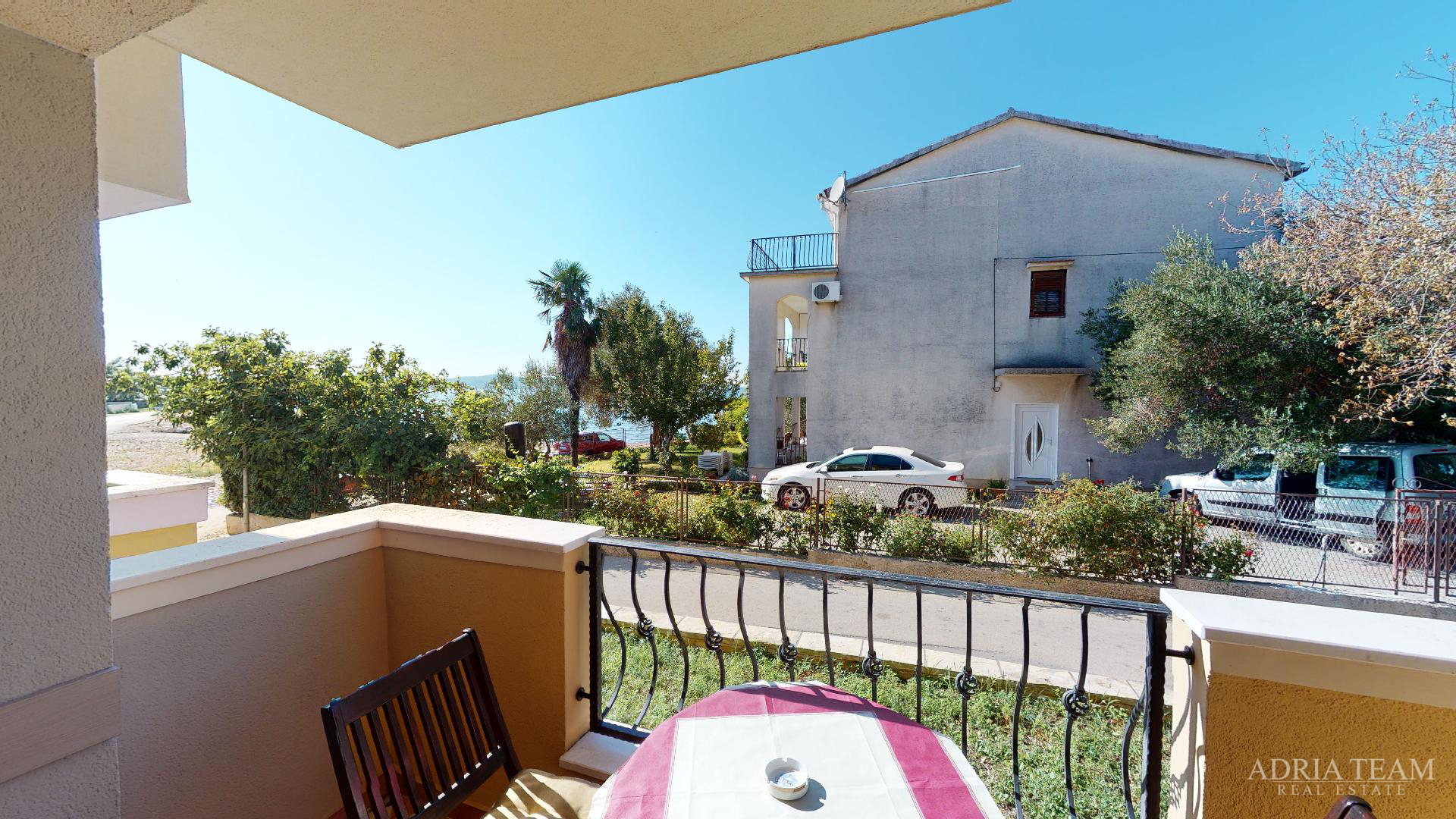 HOTEL S KONOBOM I KROVNOM TERASOM, 1. RED DO MORA - SUKOŠAN