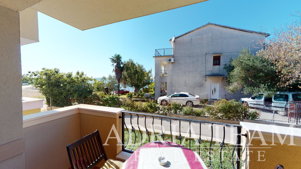 HOTEL WITH TAVERN AND ROOF TERRACE, FIRST ROW TO THE SEA - SUKOŠAN