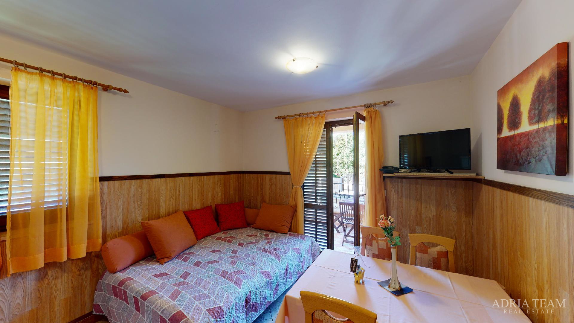 HOTEL S KONOBOM I KROVNOM TERASOM, 1. RED DO MORA - SUKOŠAN